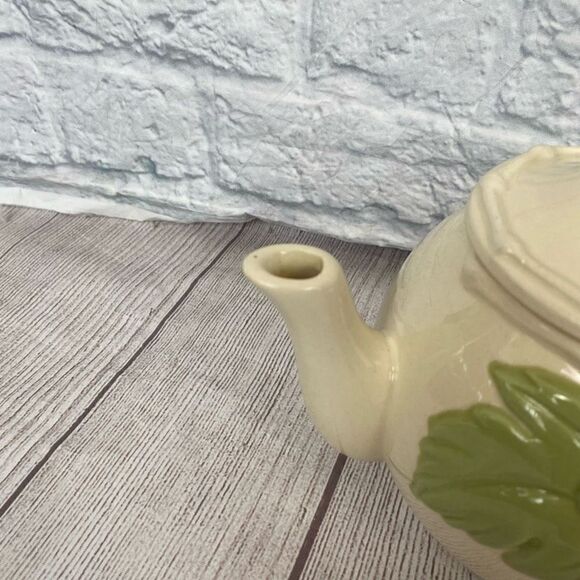 Teapot set w/leaves & grapes teapot sugar & creamer bowl ivory & pink - Picture 11 of 11